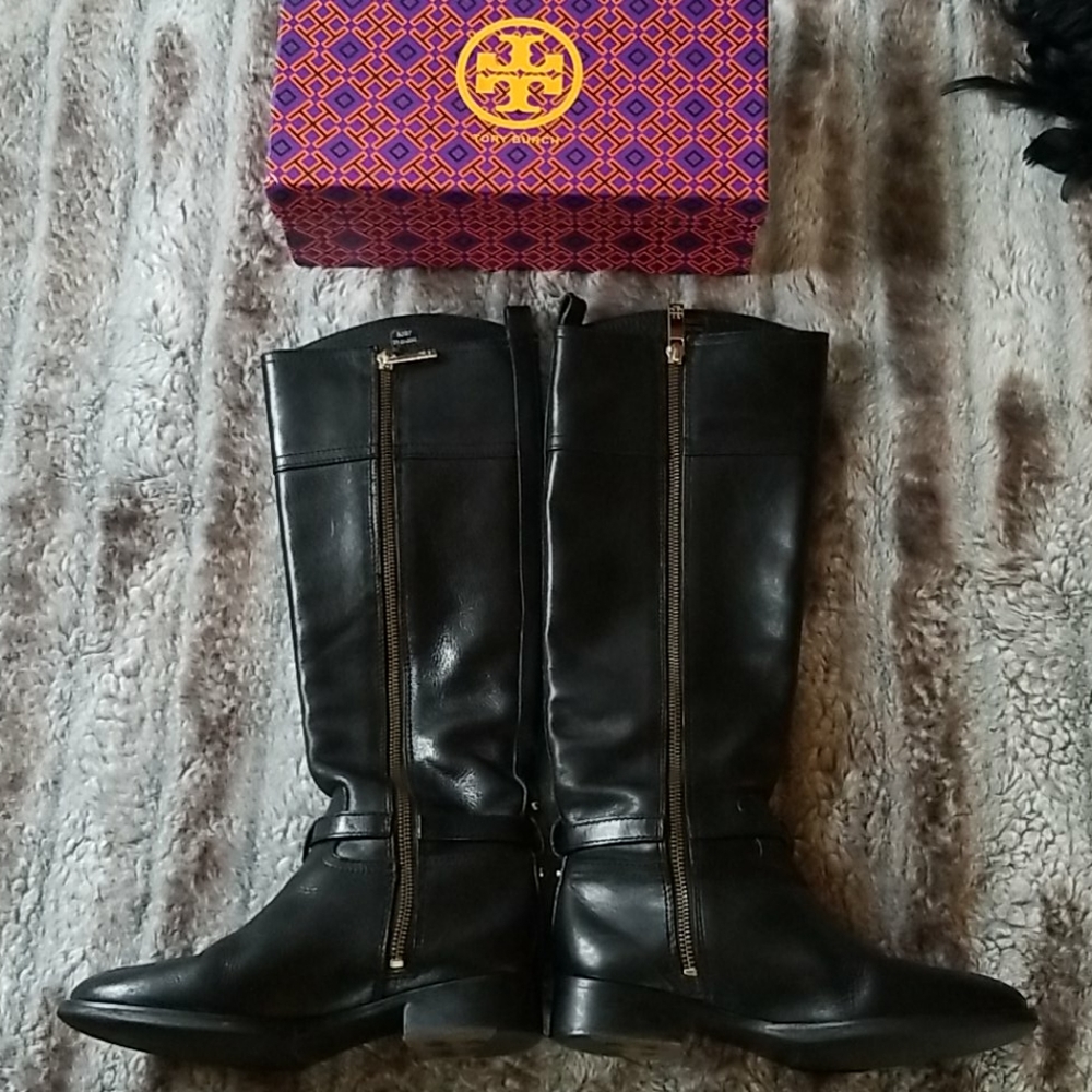 Shoes - Picture 3 of 8